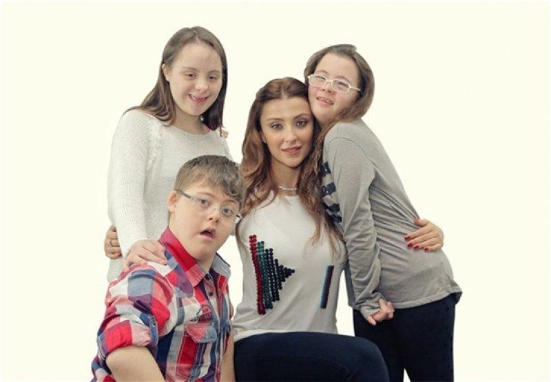 Ünlüler down sendromlu çocuklar için objetif karşısına geçti