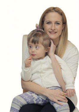 Ünlüler down sendromlu çocuklar için objetif karşısına geçti