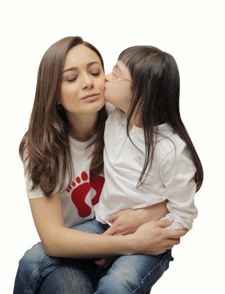 Ünlüler down sendromlu çocuklar için objetif karşısına geçti