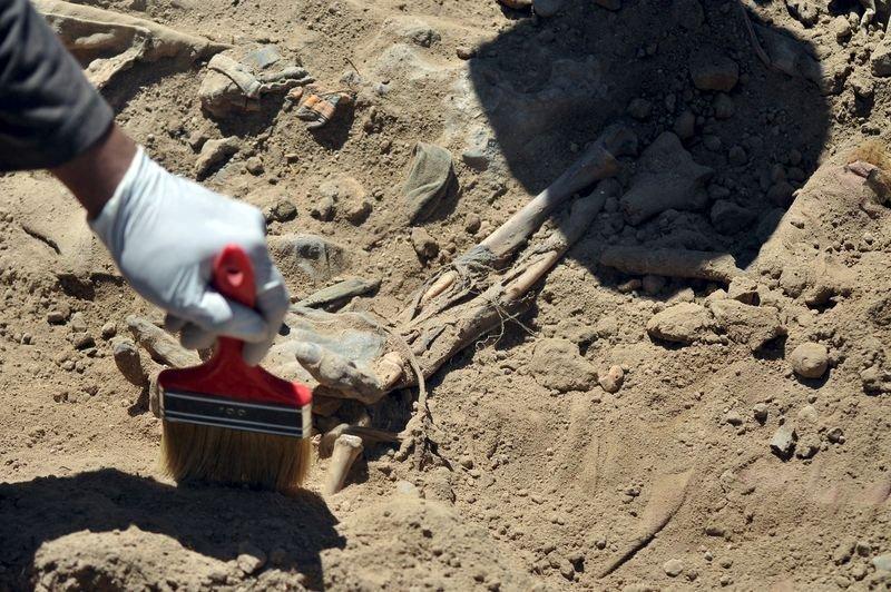 Tikrit'te askerlerin gömüldüğü 12 toplu mezar bulundu - Resim 4