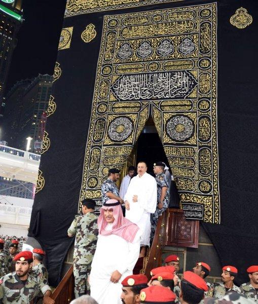 Aliyev'in umre ziyaretinden kareler