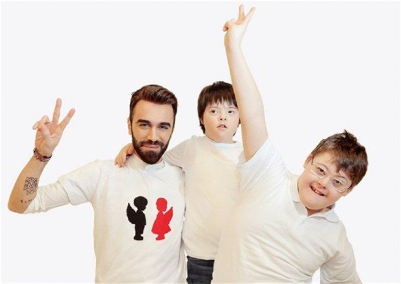 Ünlüler down sendromlu çocuklar için objetif karşısına geçti