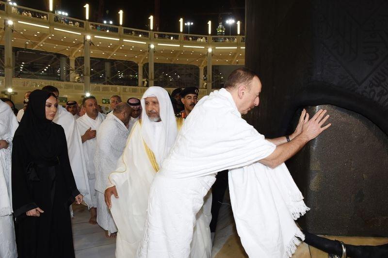 Aliyev'in umre ziyaretinden kareler