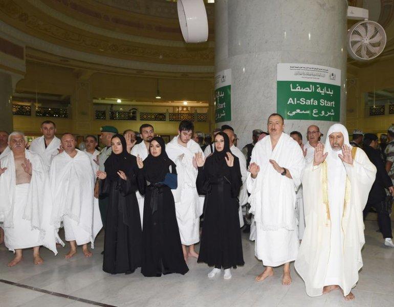 Aliyev'in umre ziyaretinden kareler