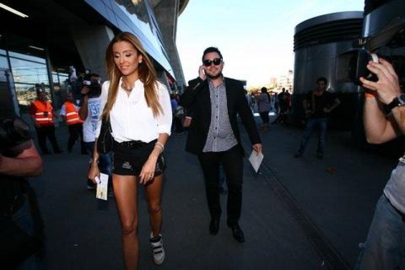 Özge Ulusoy ile Hacı Sabancı'nın ilginç aşkı