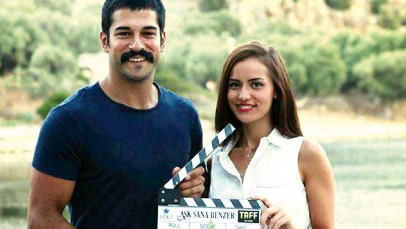 Fahriye Evcen ile Burak Özçivit sırılsıklam oldu