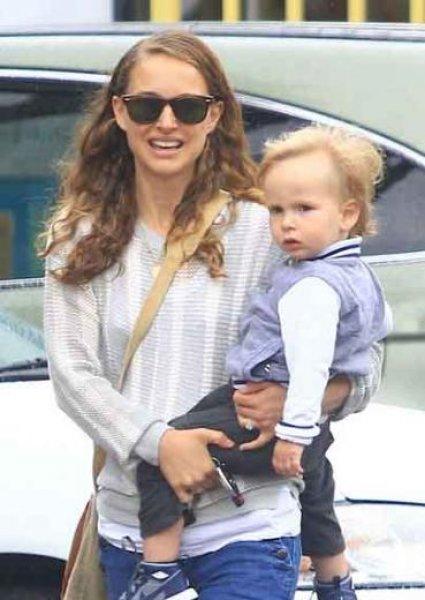 Ünlü kadınların anne olma mutluluğunu tattığı yaşlar