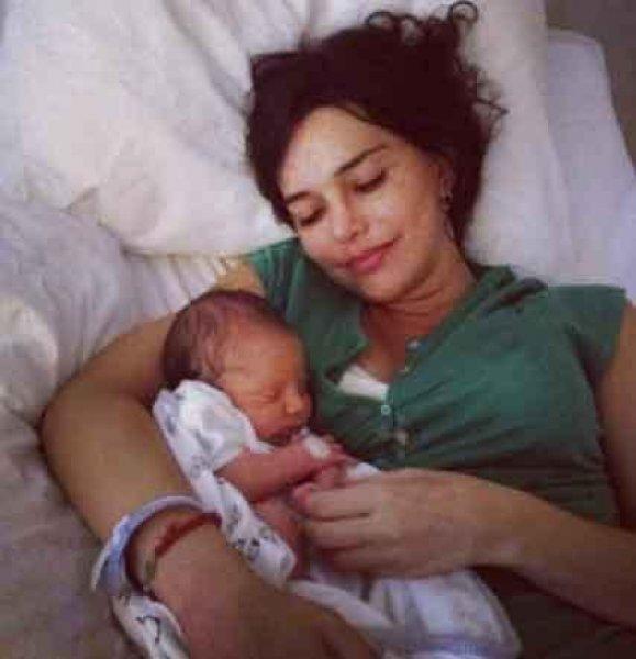 Ünlü kadınların anne olma mutluluğunu tattığı yaşlar