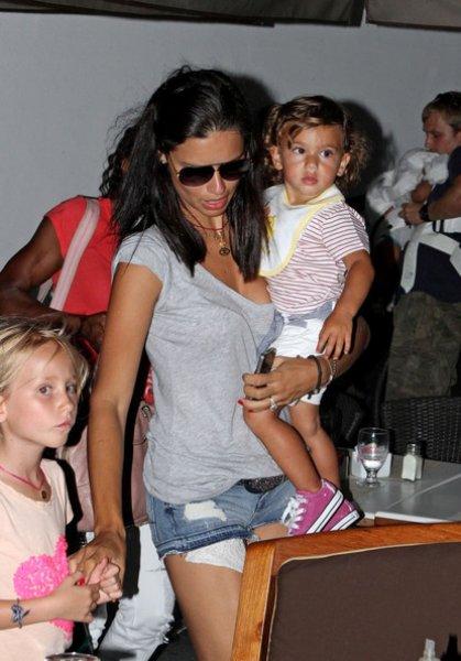 Ünlü kadınların anne olma mutluluğunu tattığı yaşlar