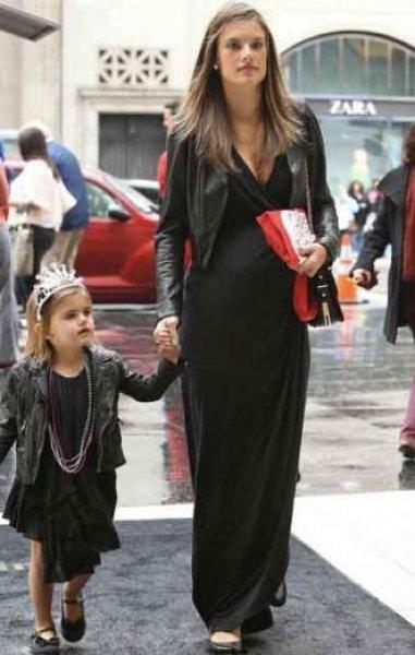 Ünlü kadınların anne olma mutluluğunu tattığı yaşlar