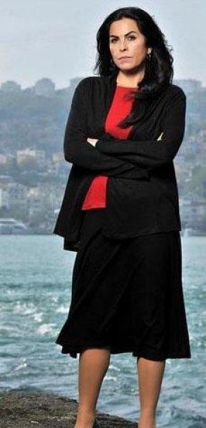 Ekranın en sevilen kötü kadını Nursel Köse'nin bilinmeyenleri 