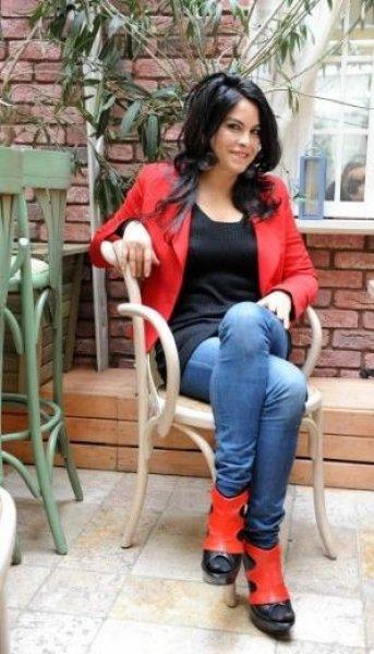 Ekranın en sevilen kötü kadını Nursel Köse'nin bilinmeyenleri 