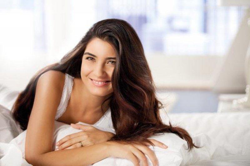 Türkiye'nin en çekici kadını seçildi 