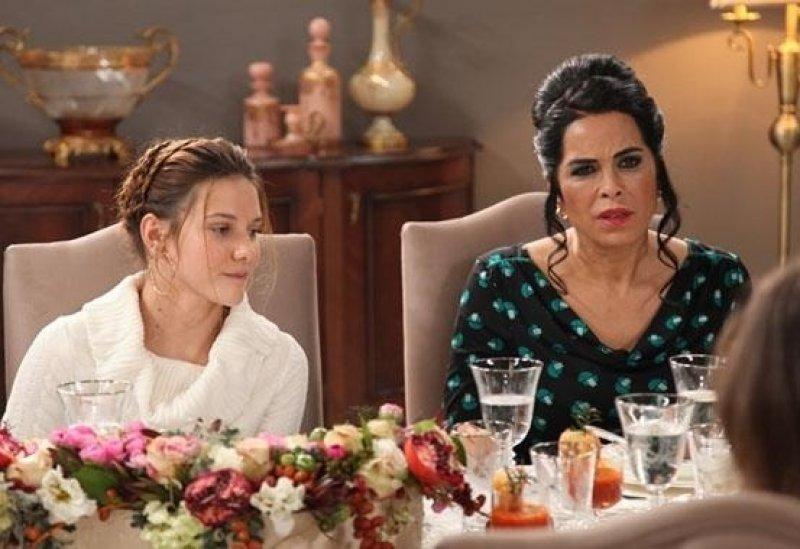 Ekranın en sevilen kötü kadını Nursel Köse'nin bilinmeyenleri 