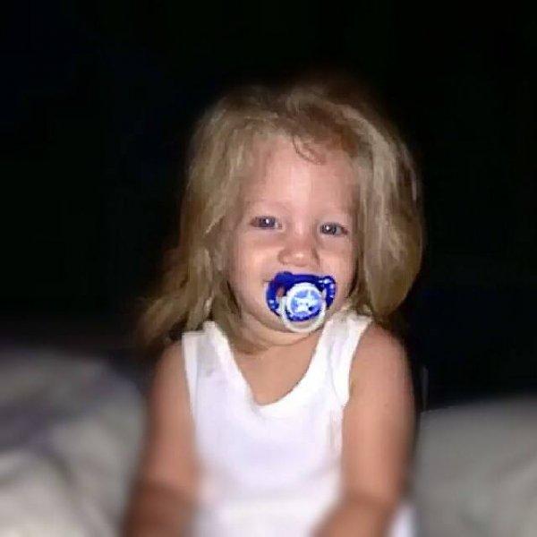 Yasemin Ergene çocuklarıyla podyumda