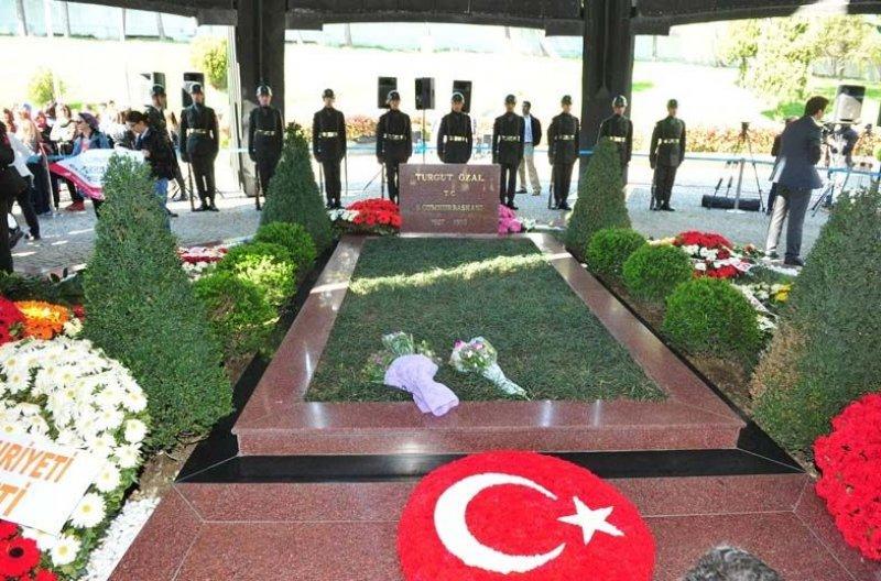 8.Cumhurbaşkanı Turgut Özal'ın 22'nci ölüm yıl dönümü