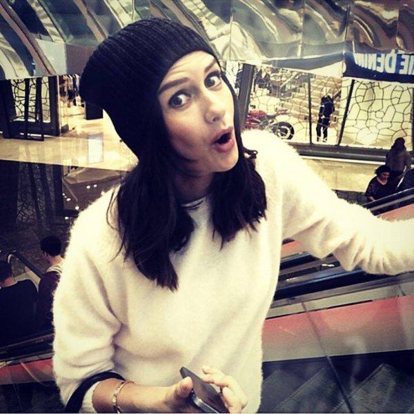 Yasemin Ergene çocuklarıyla podyumda