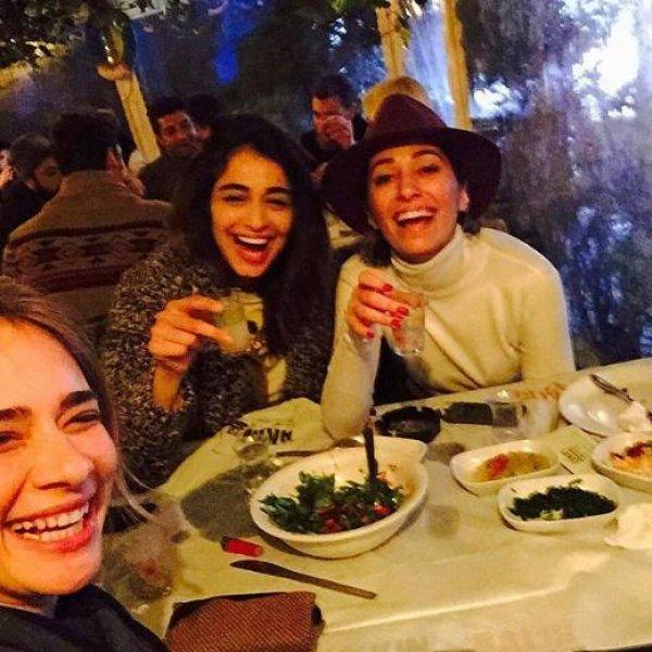 Ünlülerin objektifinden 20 Nisan Instagram paylaşımları 