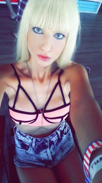 Ayşenur Balcı estetik yaptırdı