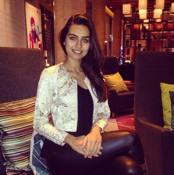 Amine Gülşe: Öpüşme sahnesinde çok gerildim