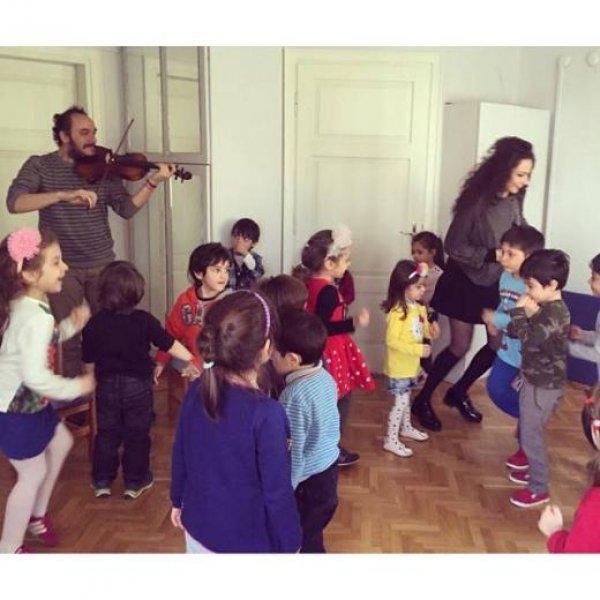 Ünlülerin objektifinden 21 Nisan Instagram paylaşımları 