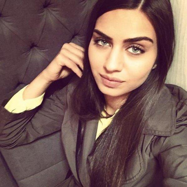 Ünlülerin objektifinden 22 Nisan Instagram paylaşımları 