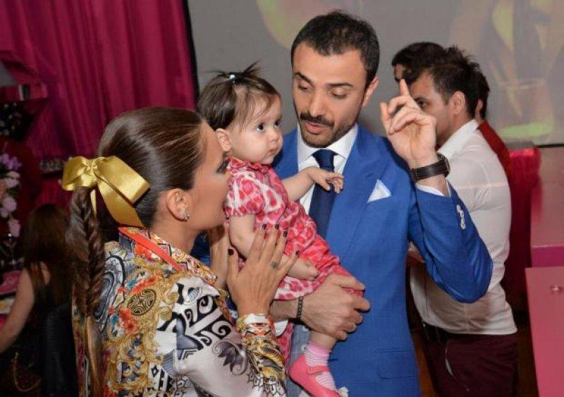 Demet Akalın'ın kızı Hira 