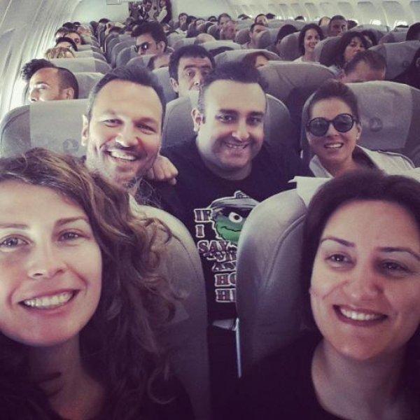 Ünlülerin objektifinden 25 Nisan Instagram paylaşımları 