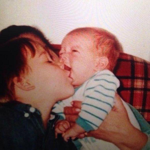 Ünlülerin objektifinden 25 Nisan Instagram paylaşımları 