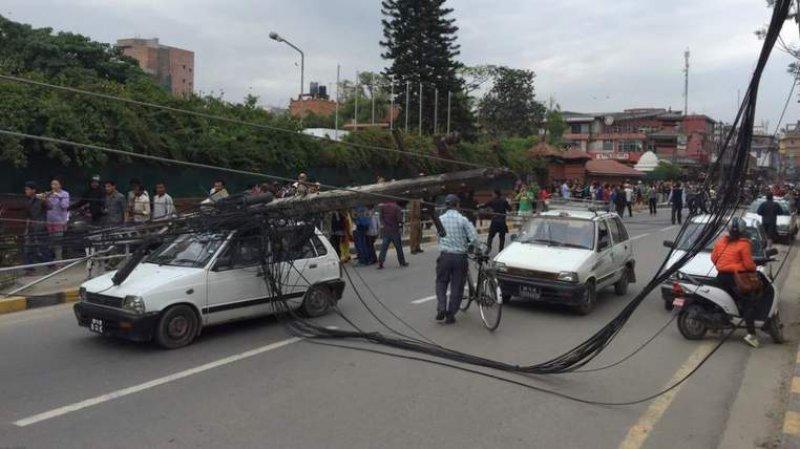 Nepal'de 7.9 şiddetinde deprem