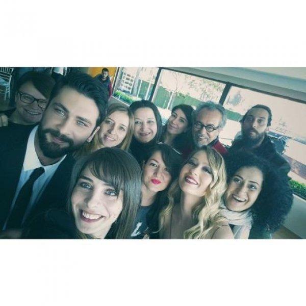 Ünlülerin objektifinden 25 Nisan Instagram paylaşımları 