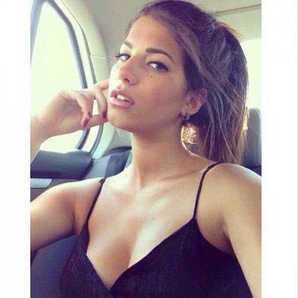 Bu Tarz Benim yarışmacısı İdil Naz Kaluç gecelerde 