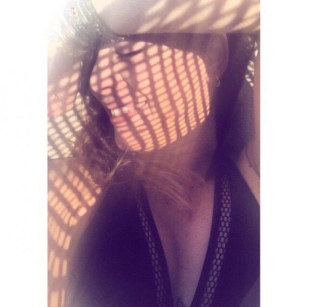 Eliz Sakuçoğlu ve Merve Boluğur'dan eski aşklarına gönderme 