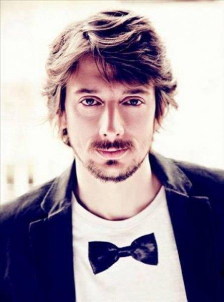 Engin Hepileri ile Beyza Şekerci evleniyor