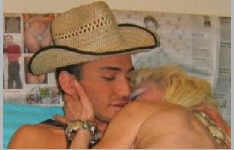 Seda Sayan'ın damat adayı pornocu çıktı