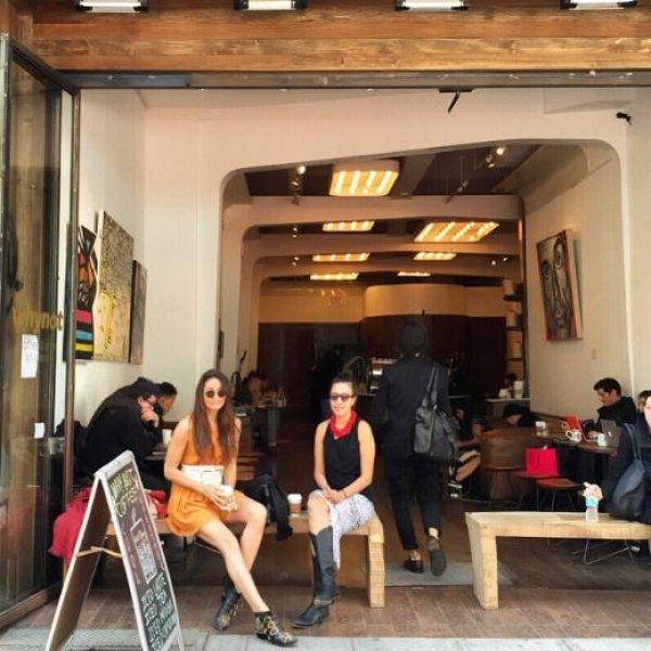 Ünlülerin objektifinden 30 Nisan Instagram paylaşımları 