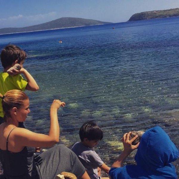 Ünlülerin objektifinden 30 Nisan Instagram paylaşımları 