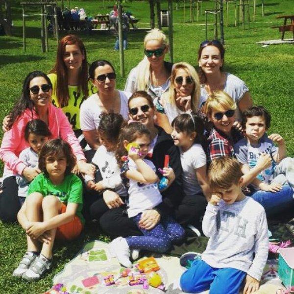 Ünlülerin objektifinden 30 Nisan Instagram paylaşımları 