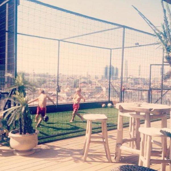 Wesley Sneijder - Yolanthe Cabau'nun evi