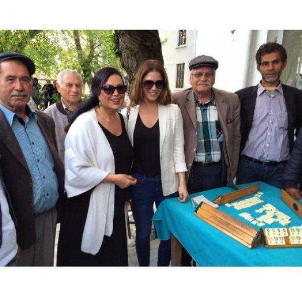 Ünlülerin objektifinden 30 Nisan Instagram paylaşımları 