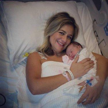 Ünlülerin objektifinden 30 Nisan Instagram paylaşımları 