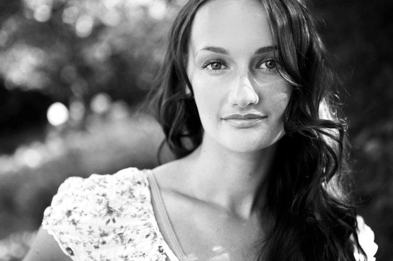 Meryem Uzerli ilk defa ablasıyla poz verdi