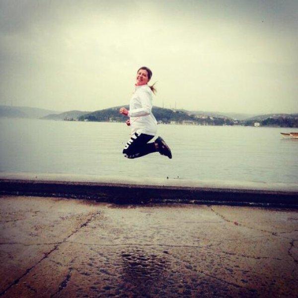 Ünlülerden 2 Mayıs  Instagram paylaşımları 