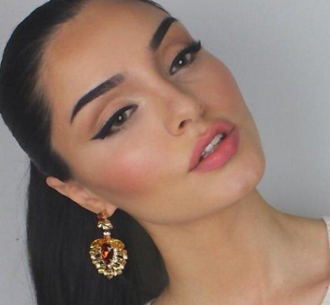 Kürt kızı Evon Wahab Instagram'ı salladı