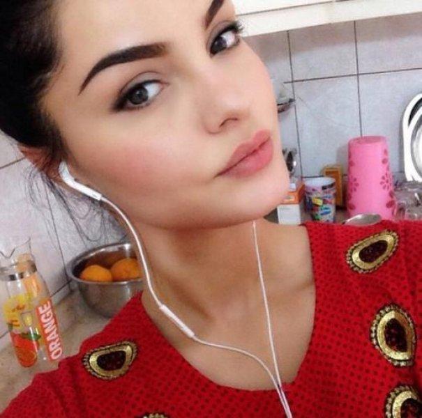 Kürt kızı Evon Wahab Instagram'ı salladı