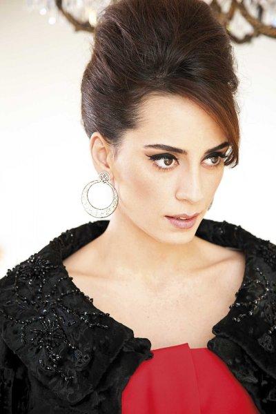 Harun Tekin - Melisa Sözen el ele