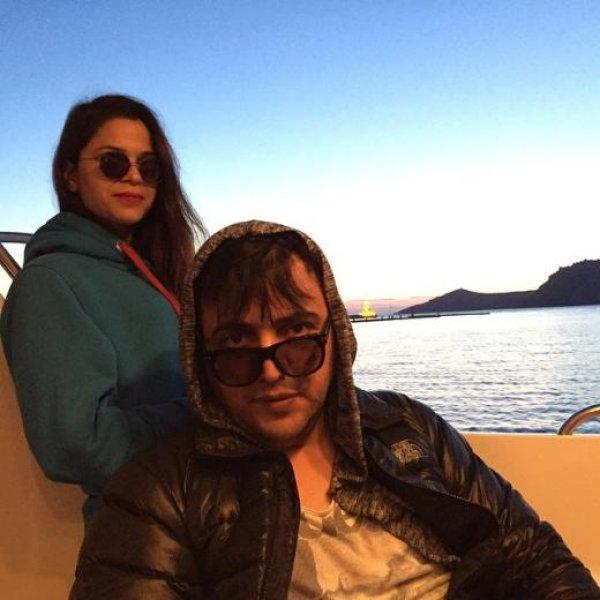 Şinasi Yurtsever ile Ferihan Kaya nişanlandı