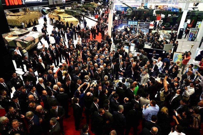 Erdoğan IDEF Uluslararası Savunma Sanayii Fuarı'nı gezdi