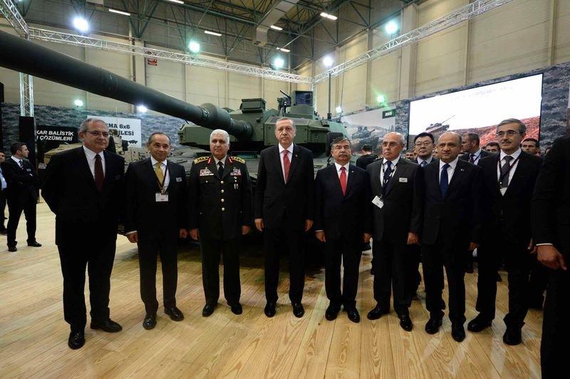 Erdoğan IDEF Uluslararası Savunma Sanayii Fuarı'nı gezdi