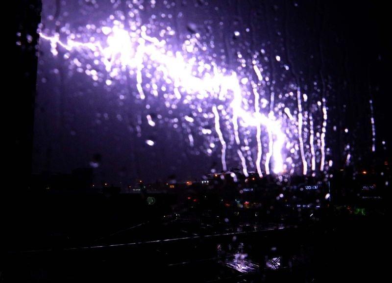 İstanbul'da şimşekli akşam